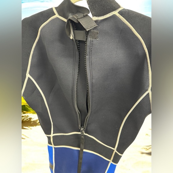 Slippery When Wet Suit Adult Large - Picture 8 of 12